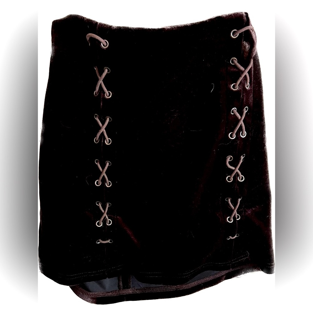 Forever 21 Velvet Brown Wine Mini skirt for stylish vintage fall style.